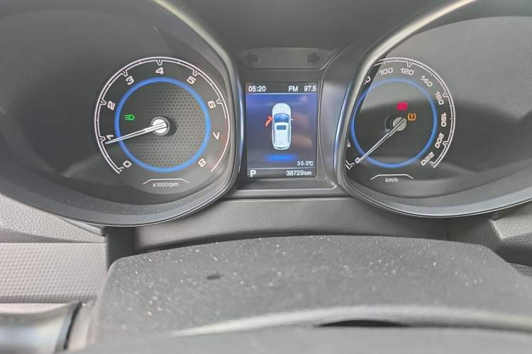 Used Chery Tiggo 5 2016 2.0L CVT Family Deluxe Edition Odometer Close Up