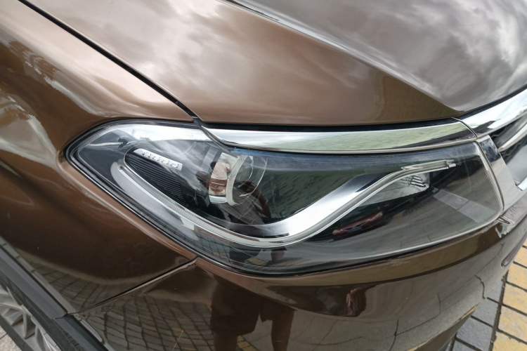 Used Chery Tiggo 5 2016 2.0L CVT Family Deluxe Edition Right Front Headlight