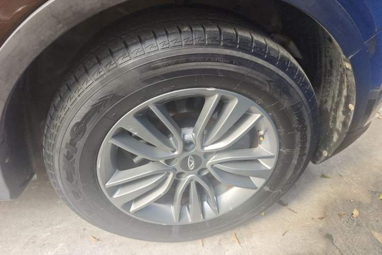 Used Chery Tiggo 5 2016 2.0L CVT Jiayue Edition Right Front Wheel Hub