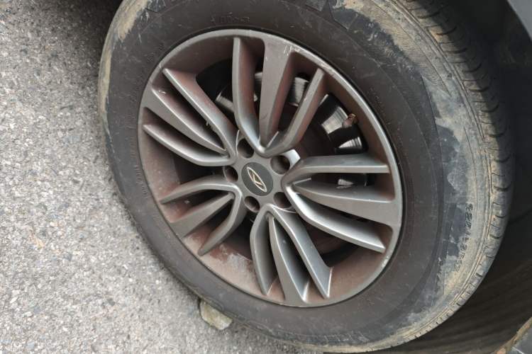 Used Chery Tiggo 5 2016 2.0L CVT Jiayue Edition Right Front Wheel Hub