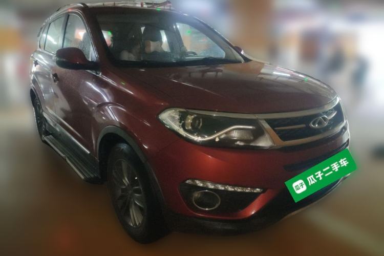 Used Chery Tiggo 5 2016 2.0L CVT Family Deluxe Edition Front Right 45 Deg