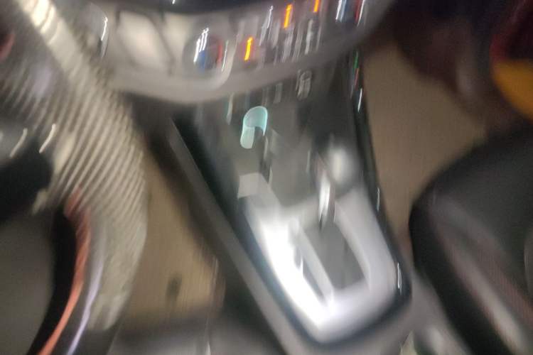 Used Chery Tiggo 5 2016 2.0L CVT Family Deluxe Edition Gear Lever