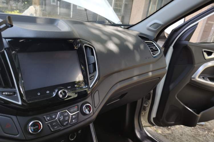 Used Chery Tiggo 5 2016 2.0L CVT Family Deluxe Edition Audio And AC Panel