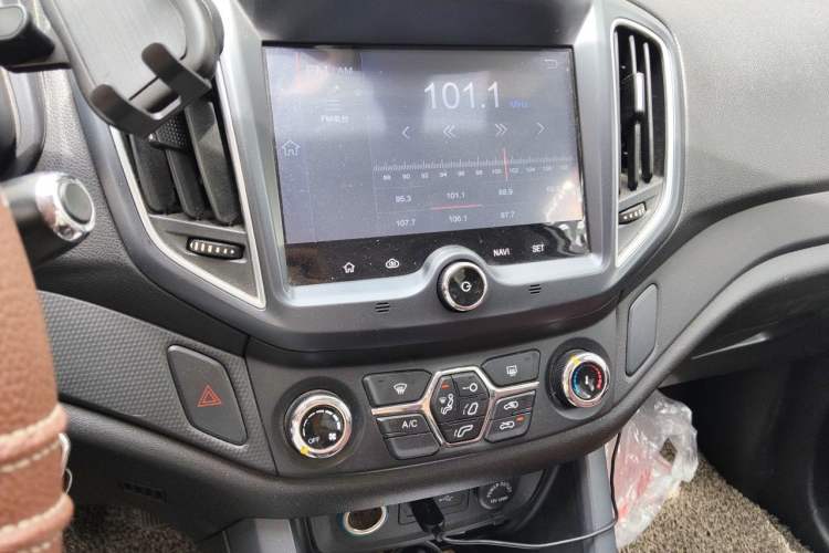 Used Chery Tiggo 5 2016 1.5T Manual Family Edition Audio And AC Panel