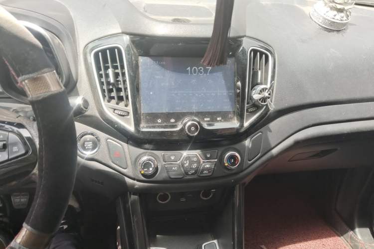 Used Chery Tiggo 5 2016 1.5T Manual Jiayue Trust Edition Audio And AC Panel