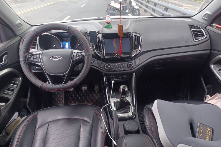 Used Chery Tiggo 5 2016 1.5T Manual Jiayue Trust Edition Center Console