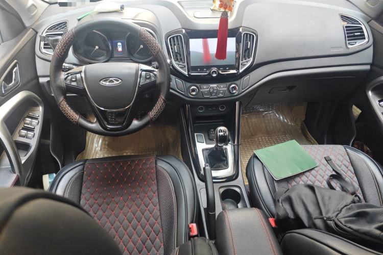 Used Chery Tiggo 5 2016 1.5T Manual Jiayue Trust Edition Center Console
