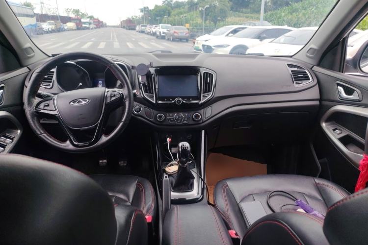 Used Chery Tiggo 5 2016 1.5T Manual Jiayue Trust Edition Center Console