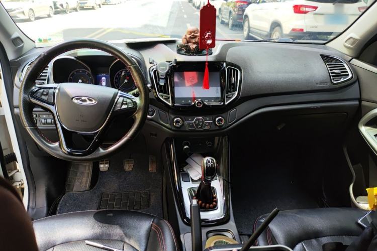 Used Chery Tiggo 5 2016 1.5T Manual Jiayue Trust Edition Center Console