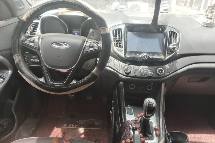 Used Chery Tiggo 5 2016 1.5T Manual Jiayue Trust Edition Center Console