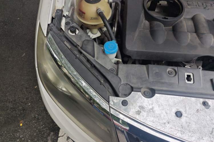 Used Chery Tiggo 5 2016 2.0L CVT Jiayue Trust Edition Engine Bay Right