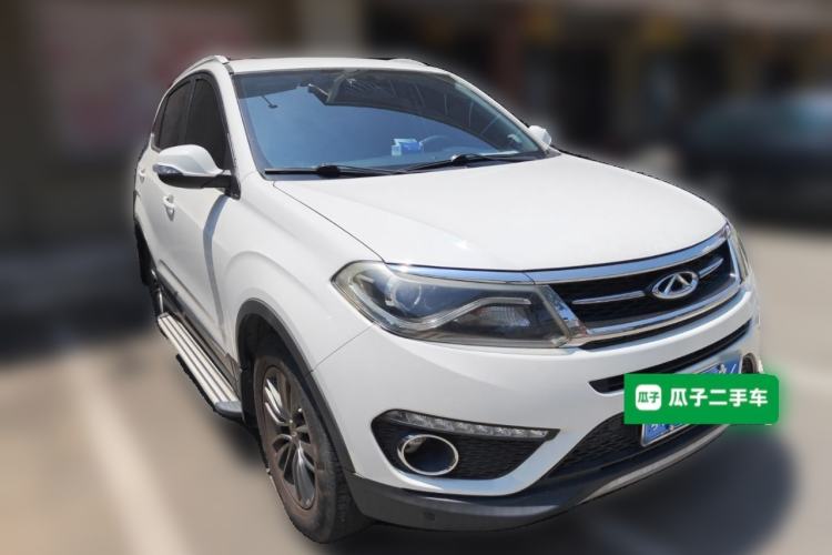 Used Chery Tiggo 5 2016 2.0L CVT Family Deluxe Edition Front Right 45 Deg