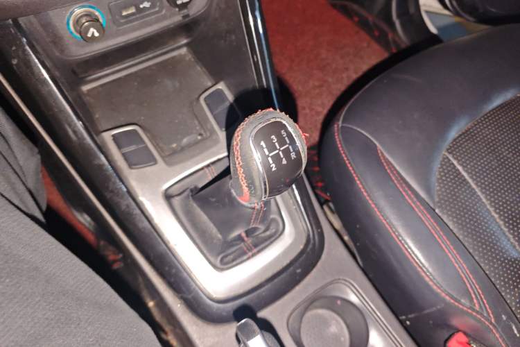 Used Chery Tiggo 5 2016 1.5T Manual Jiayue Trust Edition Gear Lever