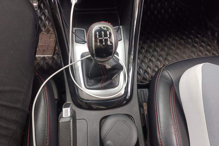Used Chery Tiggo 5 2016 1.5T Manual Jiayue Trust Edition Gear Lever