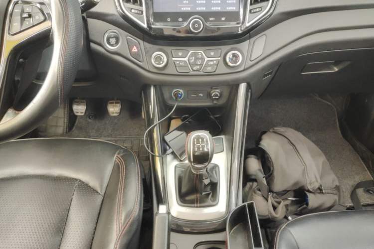 Used Chery Tiggo 5 2016 1.5T Manual Jiayue Trust Edition Gear Lever