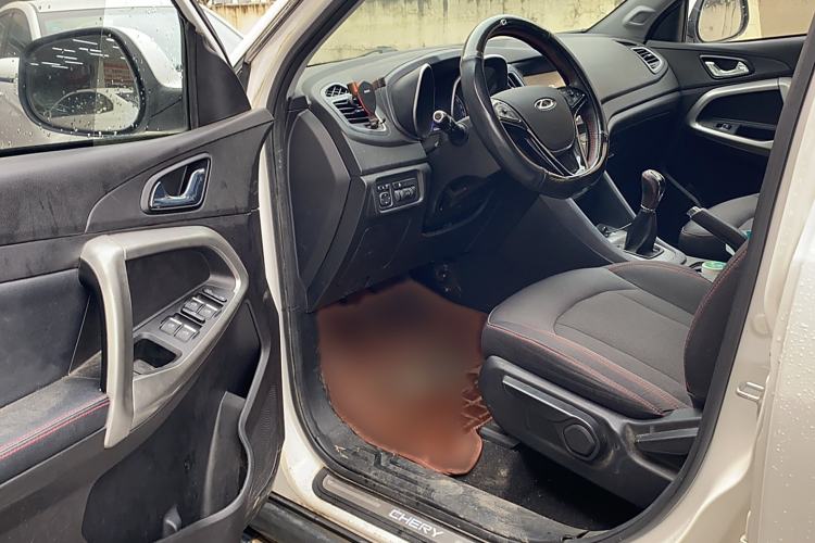 Used Chery Tiggo 5 2016 1.5T Manual Family Edition Interior 2
