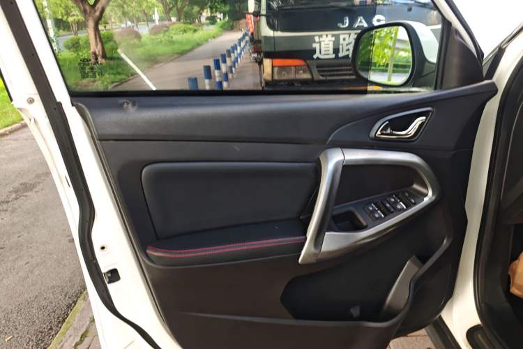 Used Chery Tiggo 5 2016 2.0L Manual Jia Yue Edition Interior 7
