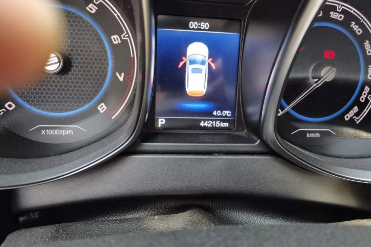Used Chery Tiggo 5 2016 2.0L CVT Family Deluxe Edition Odometer Close Up