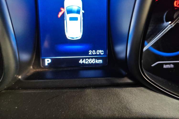 Used Chery Tiggo 5 2016 2.0L CVT Family Deluxe Edition Odometer Close Up