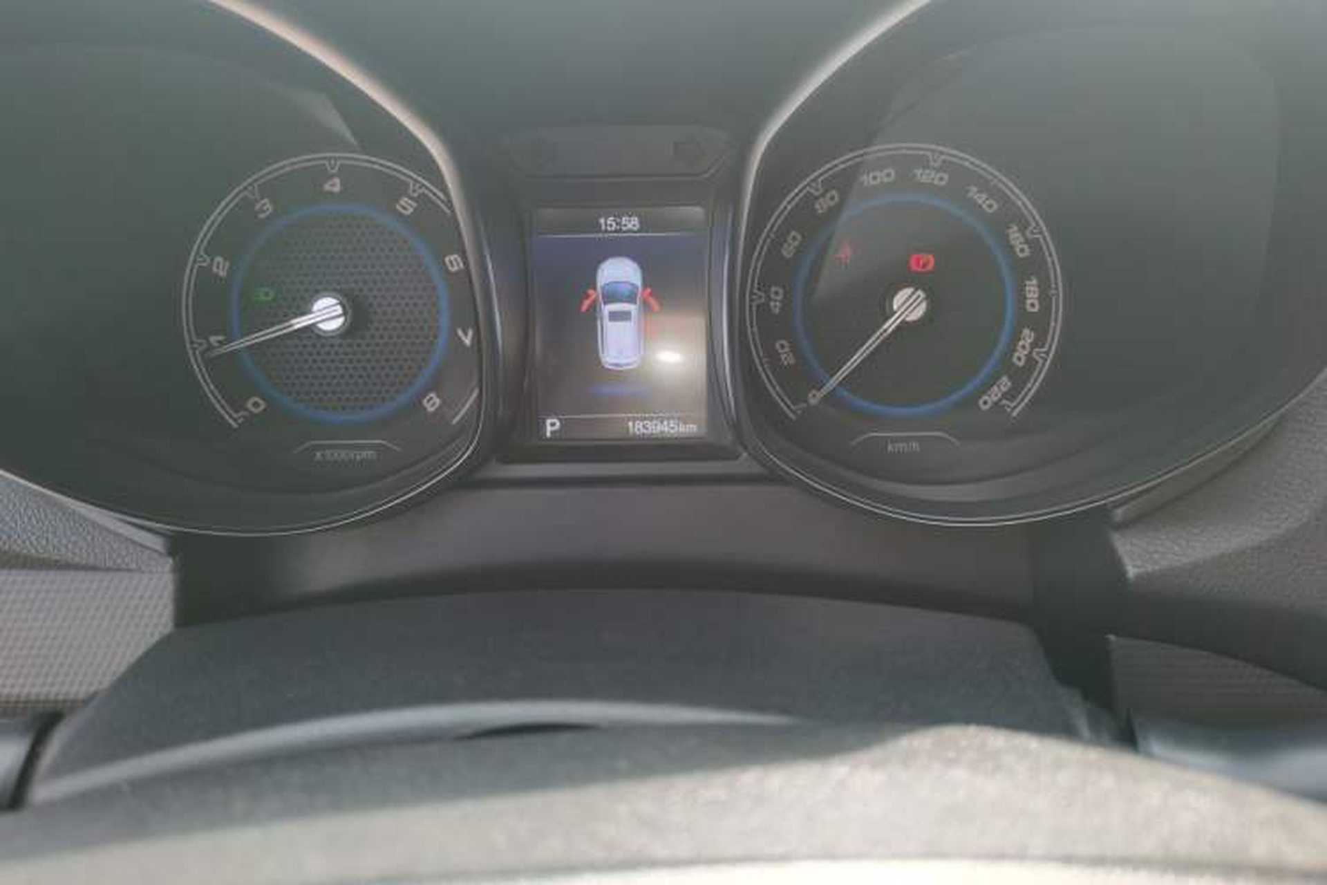 Used Chery Tiggo 5 2016 2.0L CVT Jiayue Edition Odometer Close Up