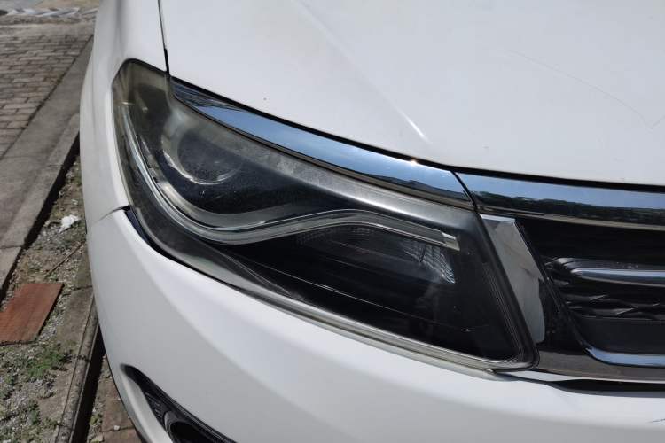Used Chery Tiggo 5 2016 2.0L CVT Family Deluxe Edition Right Front Headlight