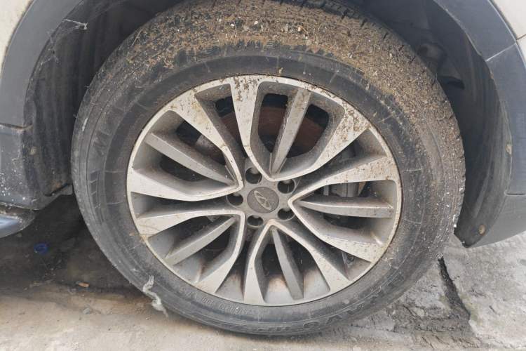 Used Chery Tiggo 5 2016 1.5T Manual Jiayue Trust Edition Right Front Wheel Hub
