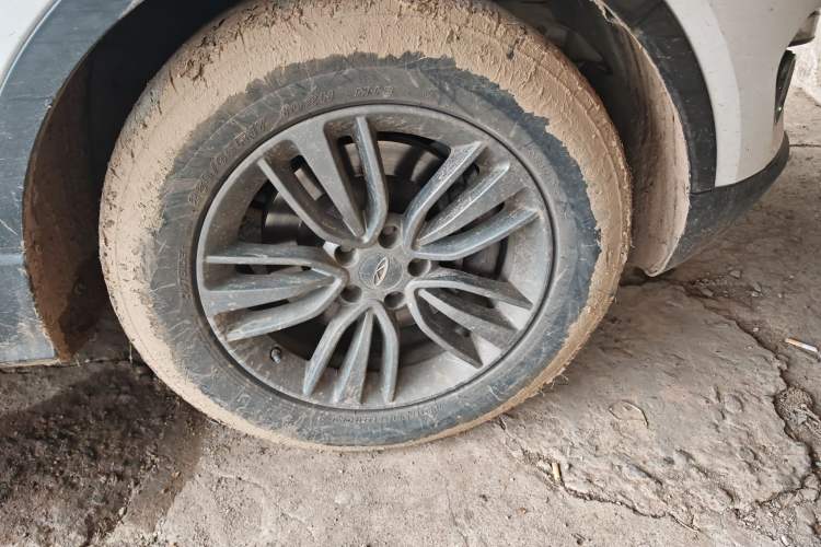 Used Chery Tiggo 5 2016 2.0L CVT Jiayue Edition Right Front Wheel Hub