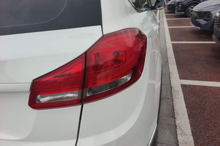 Used Chery Tiggo 5 2016 2.0L CVT Jiayue Edition Right Rear Taillight