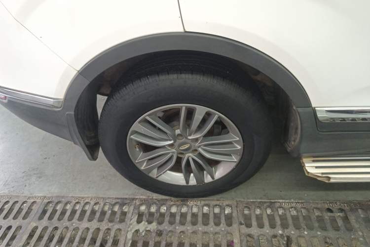Used Chery Tiggo 5 2016 2.0L CVT Jiayue Edition Right Rear Wheel Hub
