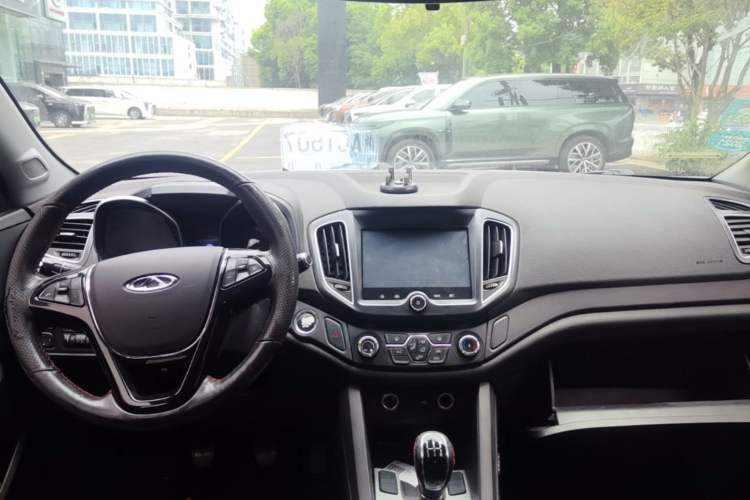 Used Chery Tiggo 5 2017 1.5T Manual Comfort Edition Center Console