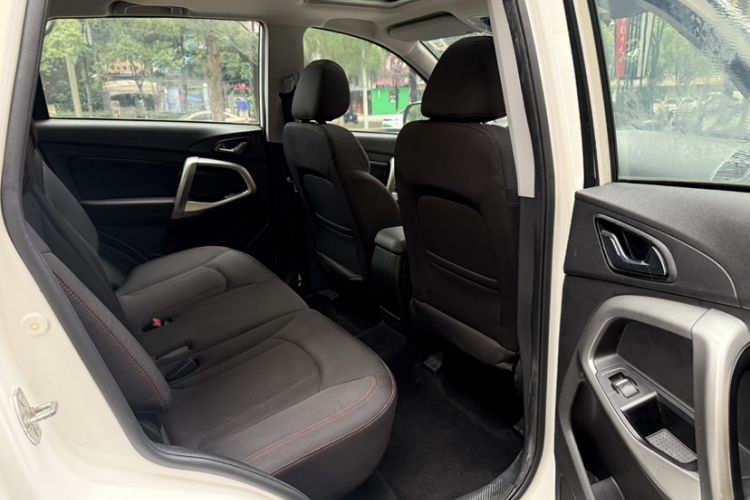 Used Chery Tiggo 5 2017 1.5T CVT Comfort Edition Interior 4