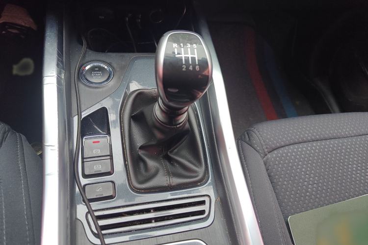 Used Chery Tiggo 5x 2017 1.5T Manual Fashion Edition Gear Lever