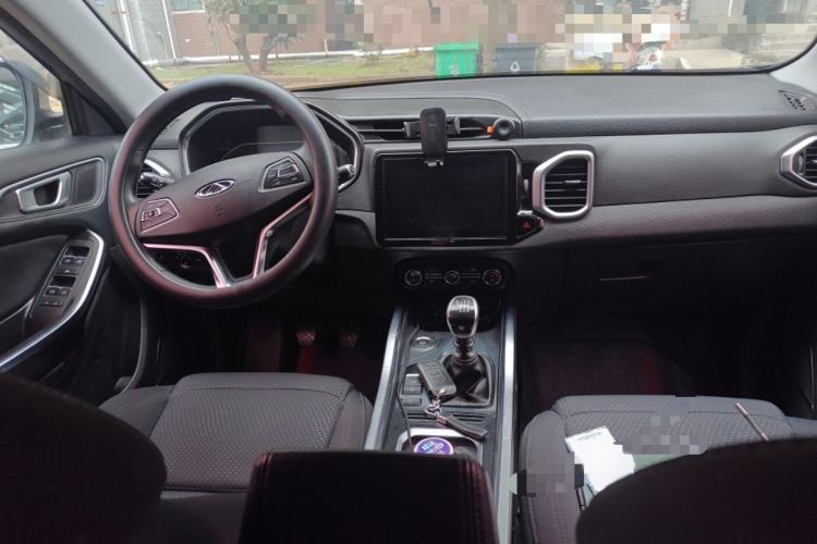 Used Chery Tiggo 5x 2017 1.5T Manual Fashion Edition Interior 2