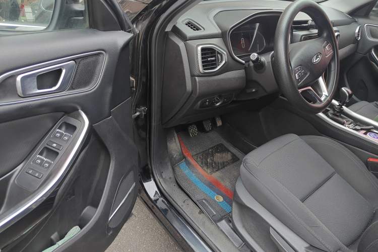 Used Chery Tiggo 5x 2017 1.5T Manual Fashion Edition Interior 3