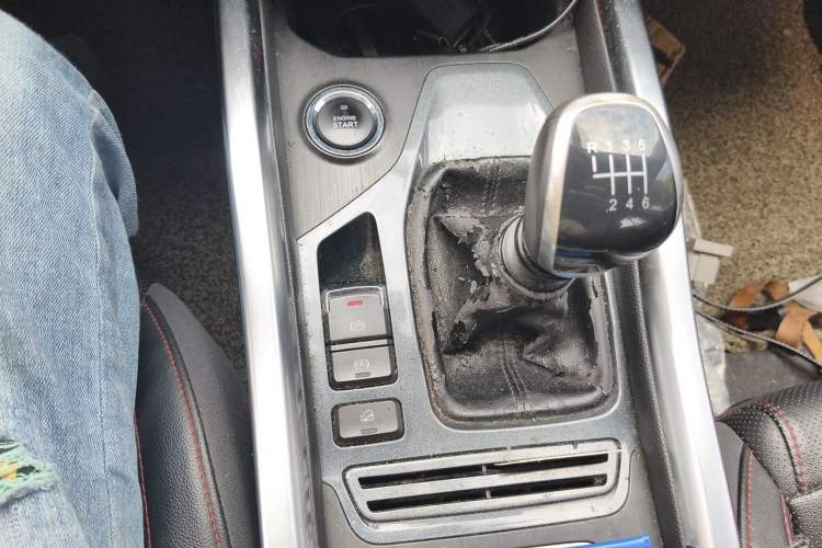 Used Chery Tiggo 5x 2017 1.5T Manual Elite Model Gear Lever