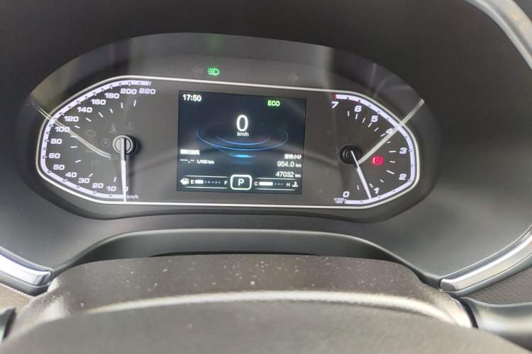 Used Chery Tiggo 5x 2017 1.5T DCT Elite Model Odometer Close Up
