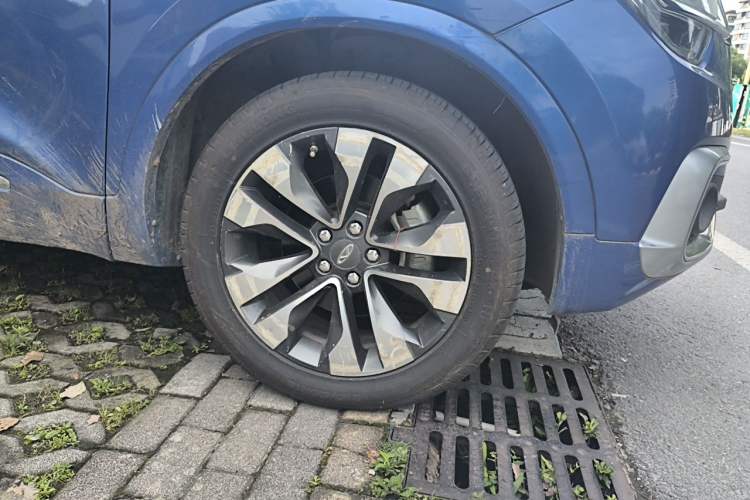 Used Chery Tiggo 5x 2017 1.5T DCT Luxury Model Right Front Wheel Hub