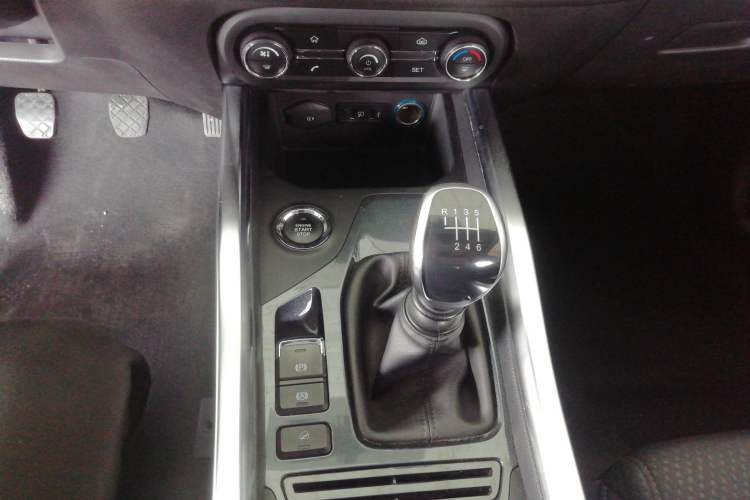 Used Chery Tiggo 5x 2017 1.5T Manual Fashion Edition Gear Lever
