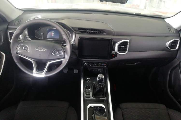 Used Chery Tiggo 5x 2017 1.5T Manual Fashion Edition Interior 2