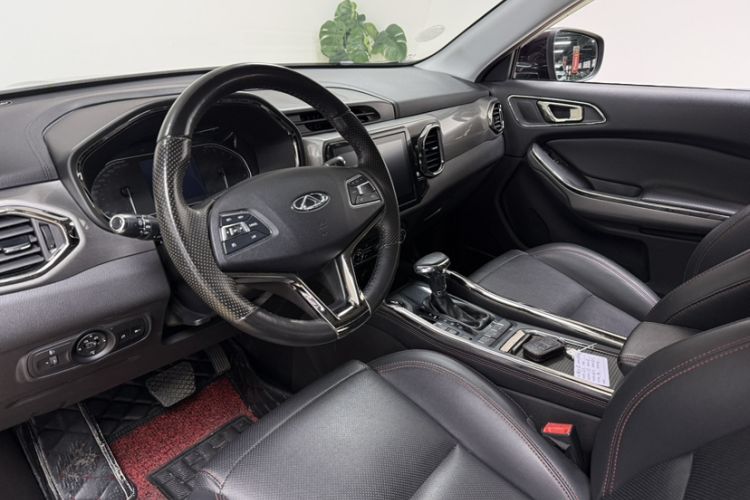 Used Chery Tiggo 5x 2017 1.5T DCT Prestige Model Interior 4