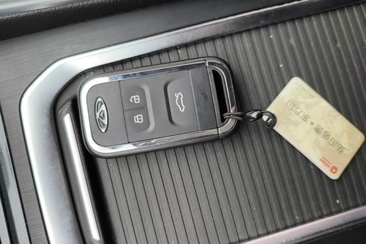 Used Chery Tiggo 5x 2017 1.5T Manual Elite Model Interior 1