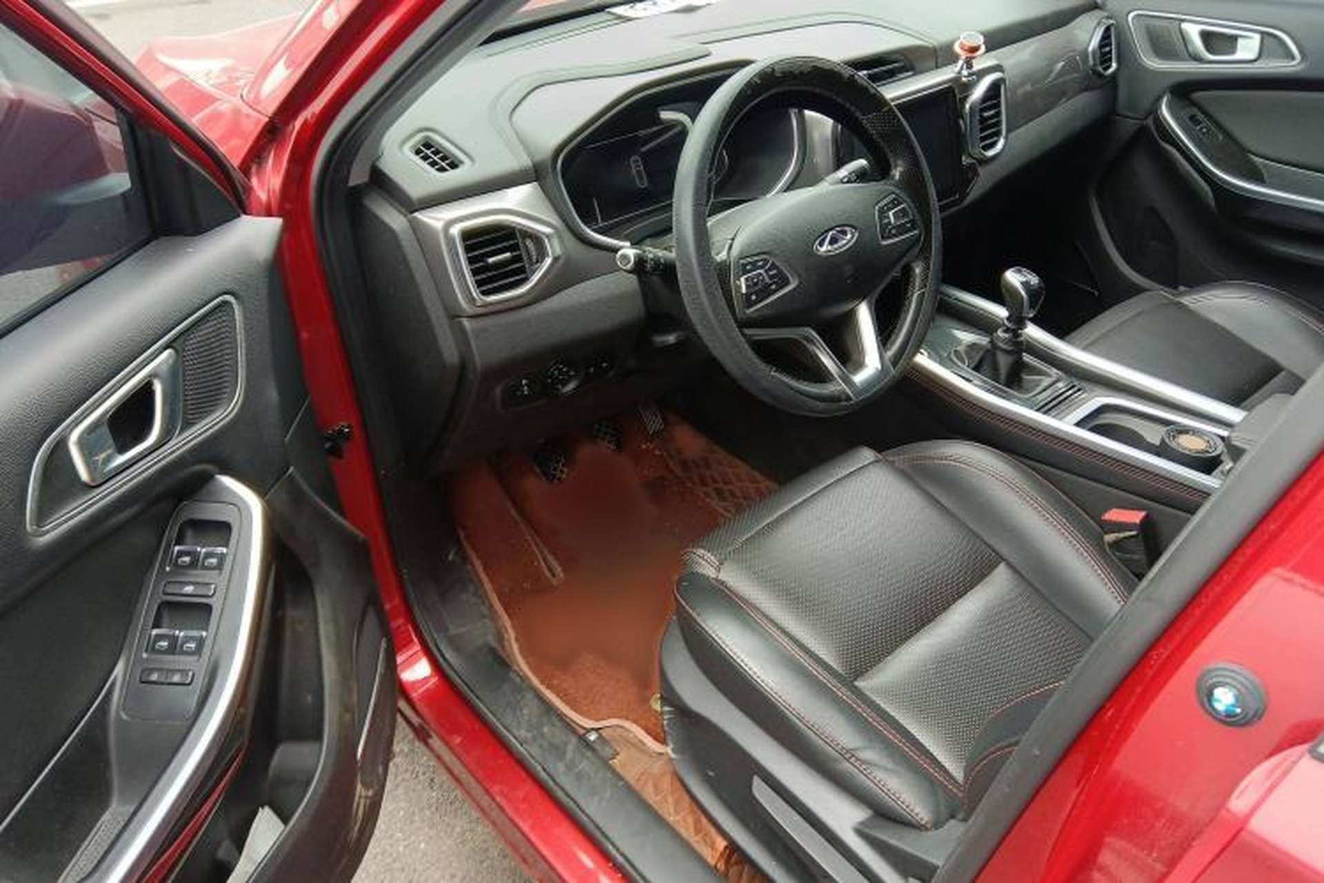 Used Chery Tiggo 5x 2017 1.5T Manual Elite Model Interior 2