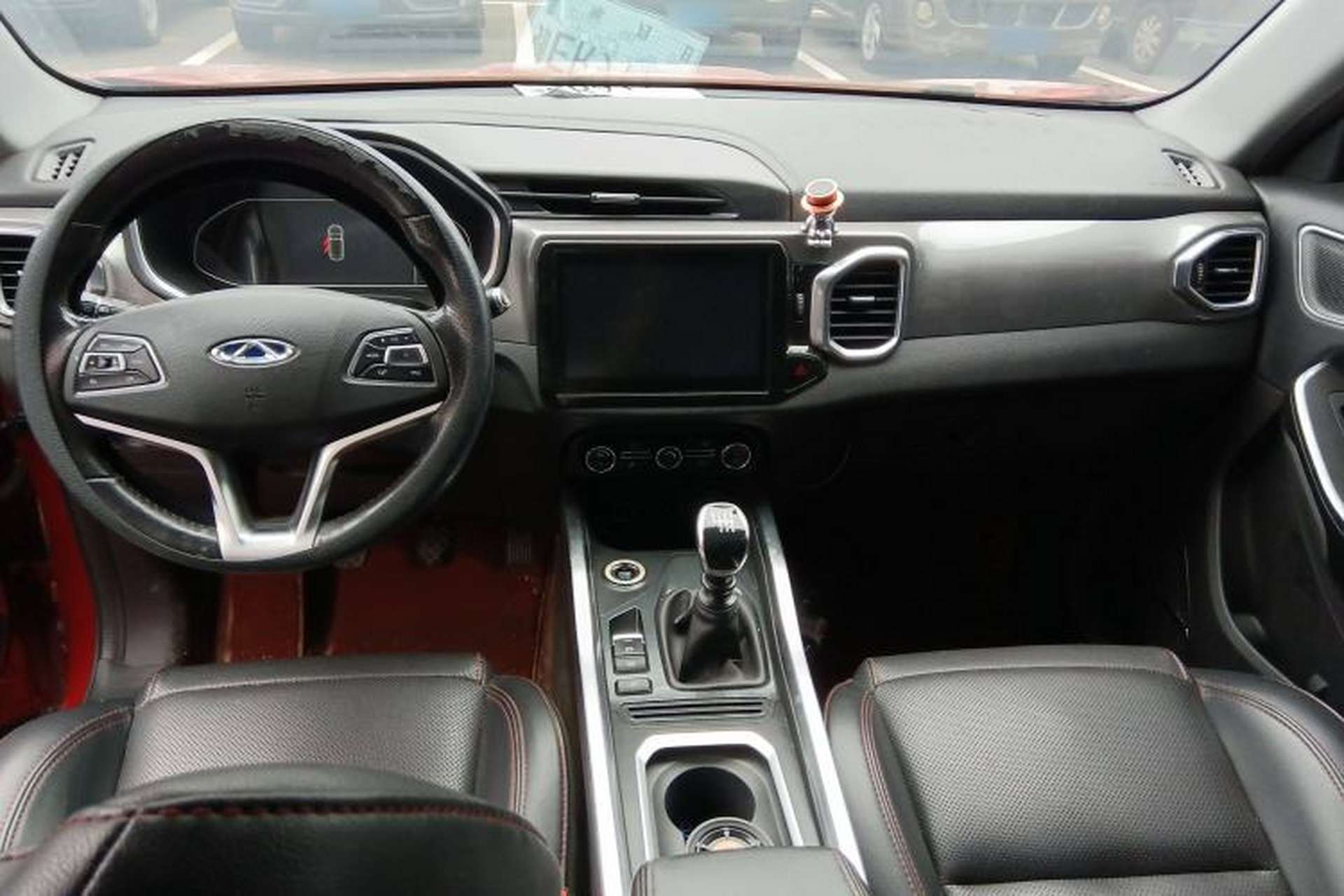 Used Chery Tiggo 5x 2017 1.5T Manual Elite Model Interior 3