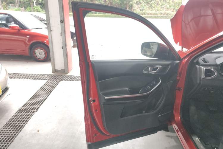Used Chery Tiggo 5x 2017 1.5T DCT Elite Model Interior 7