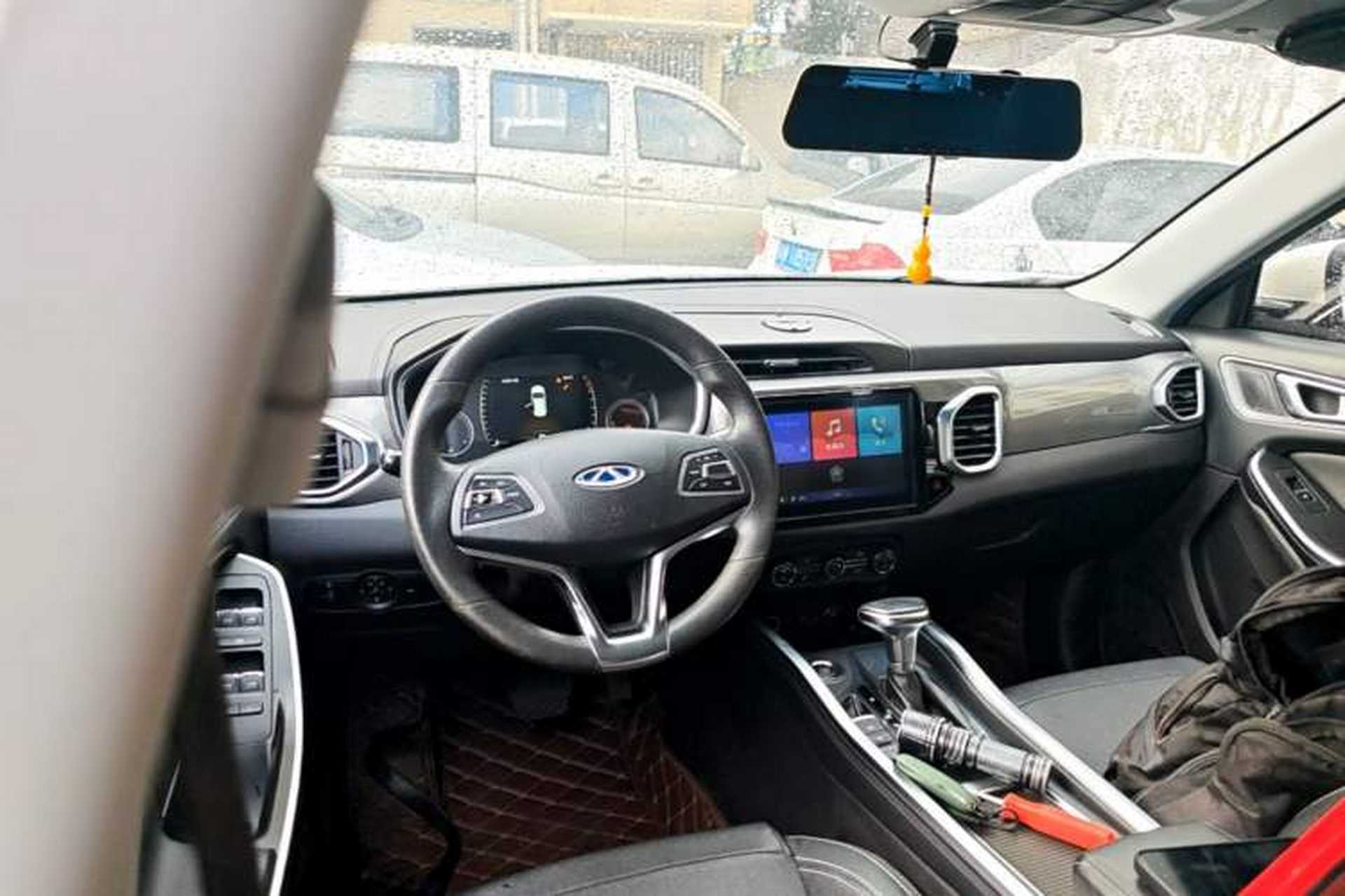 Used Chery Tiggo 5x 2017 1.5T DCT Fashion Edition Center Console