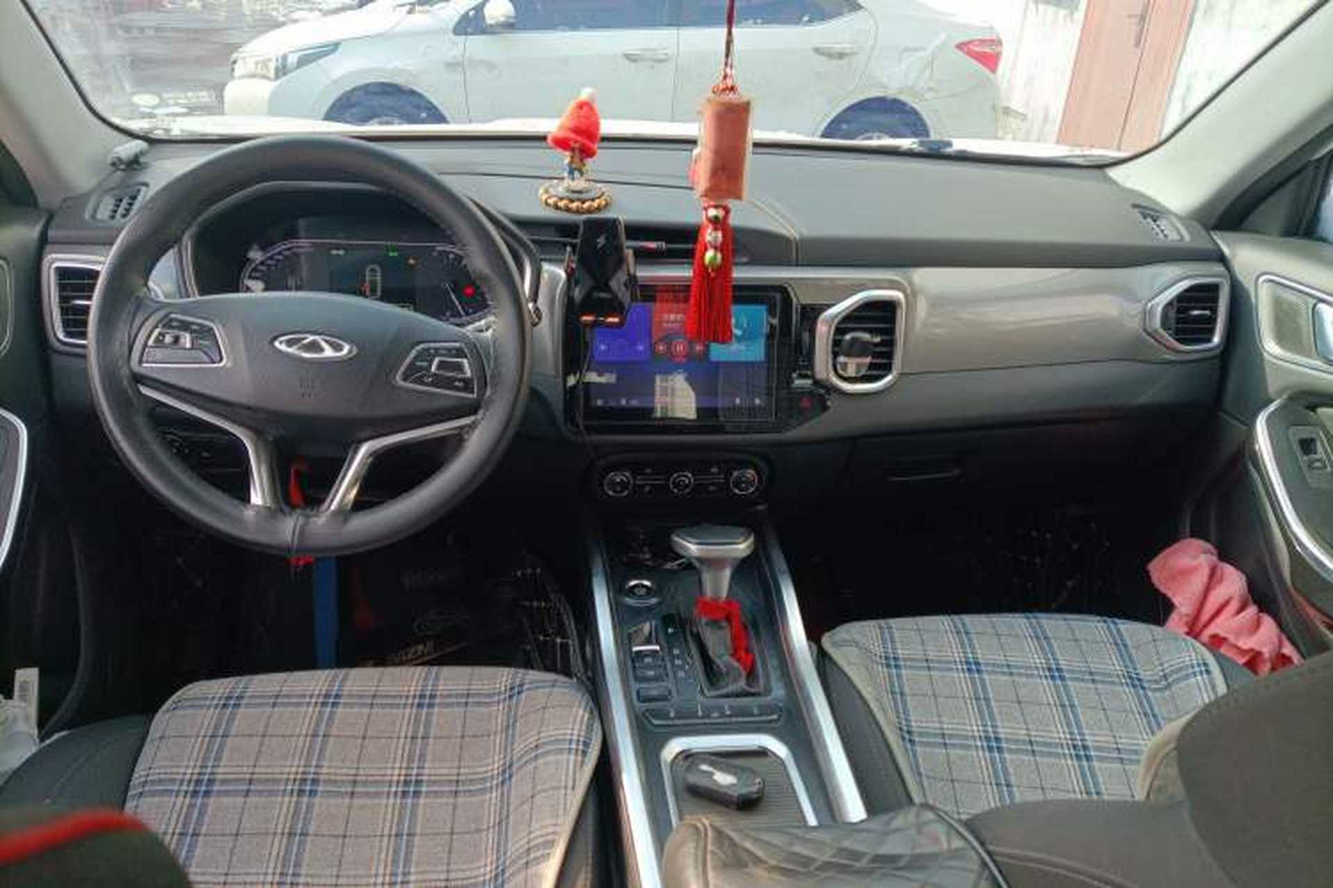 Used Chery Tiggo 5x 2017 1.5T DCT Fashion Edition Center Console