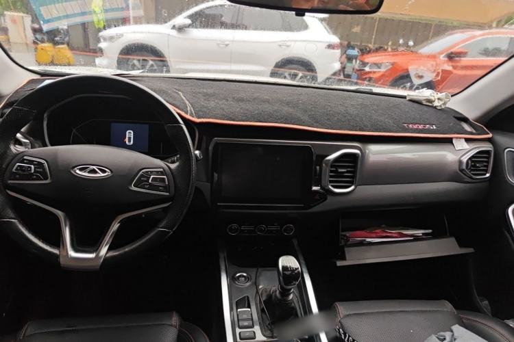 Used Chery Tiggo 5x 2017 1.5T Manual Elite Model Center Console