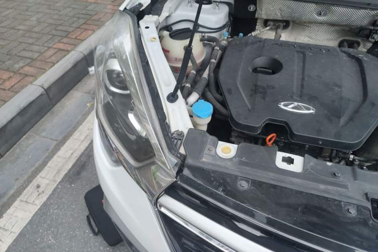 Used Chery Tiggo 5x 2017 1.5T DCT Elite Model Engine Bay Right