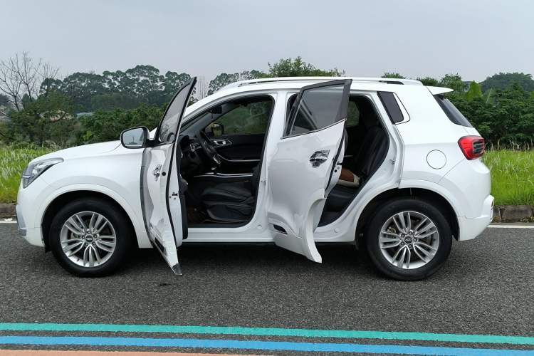 Used Chery Tiggo 5x 2017 1.5T DCT Fashion Edition Exterior 12