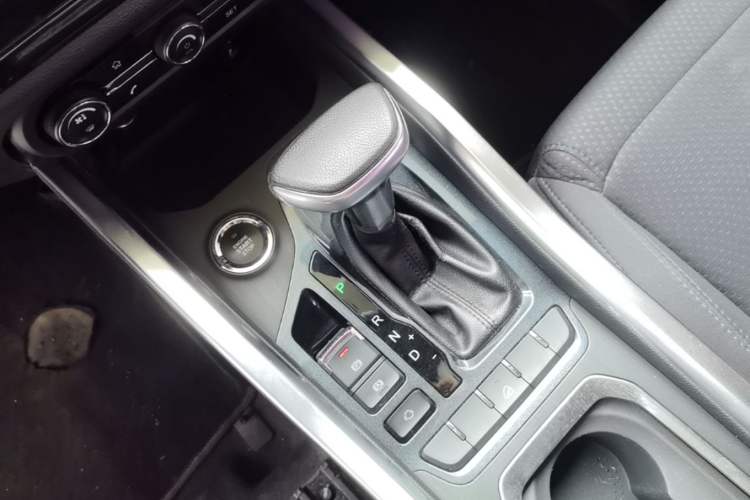 Used Chery Tiggo 5x 2017 1.5T DCT Fashion Edition Gear Lever